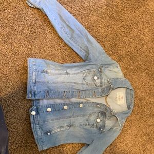 Jacket large but fits smaller tbh